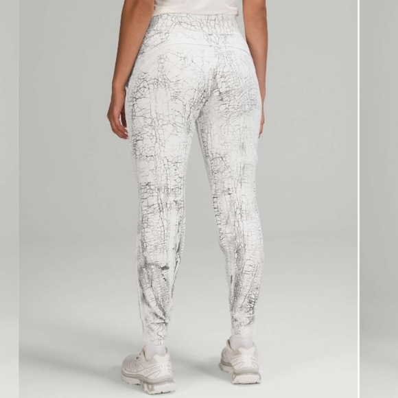 Lululemon Warm Down Jogger 7/8 - Picture 3 of 5